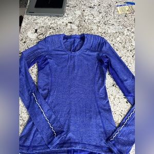 Lululemon long sleeve shirt